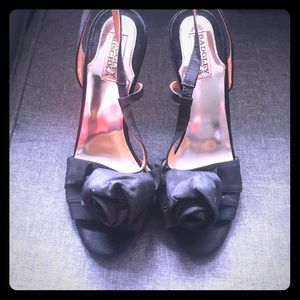 Badgley Mischka 3 Inch satin heels size 8.5
